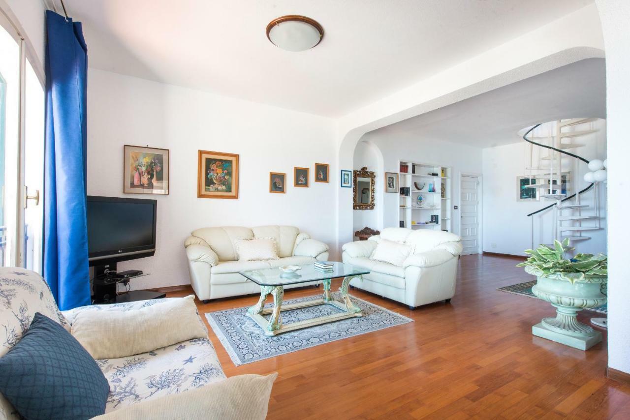 Casa Con Terrazza Sul Mare All'Addaura Palermo Exterior foto